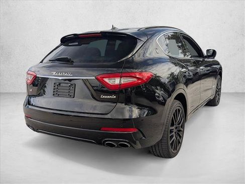 Used 2018 Maserati Levante GranSport image 10