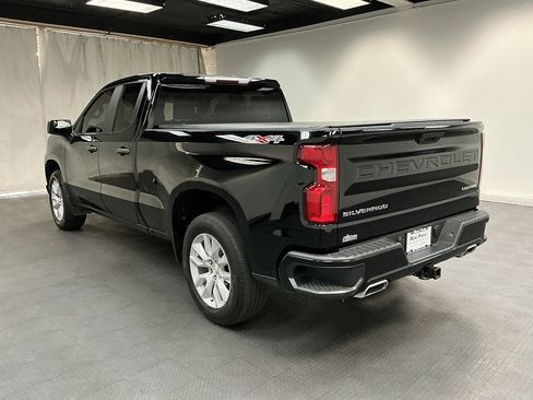 Used 2019 Chevrolet Silverado 1500 Custom w/ Trailering Package AWD/4WD image 3