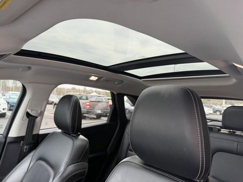 Used 2022 Ford Escape SEL image 15