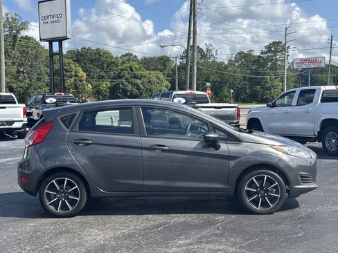 Used 2018 Ford Fiesta SE FWD image 9