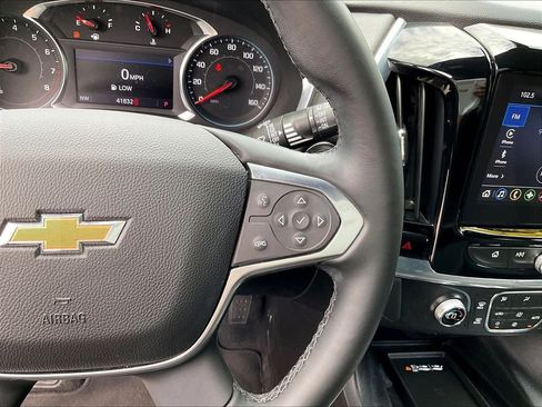 Used 2023 Chevrolet Traverse LT AWD/4WD image 25