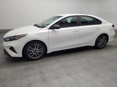 Used 2022 Kia Forte GT-Line w/ GT-Line Technology Package FWD image 2