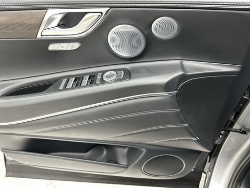 Certified 2025 Genesis GV80 3.5T Prestige image 13