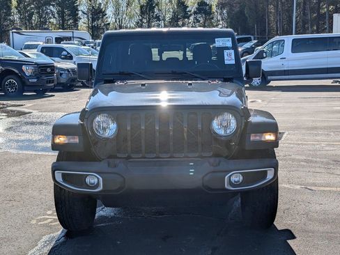 Used 2021 Jeep Gladiator Sport image 5