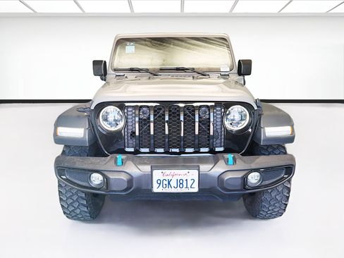 Used 2023 Jeep Wrangler Unlimited w/ Cold Weather Group AWD/4WD image 2