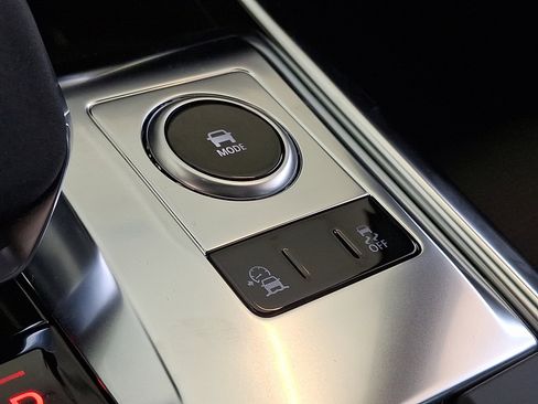 New 2024 Jaguar XF R-Dynamic SE image 19