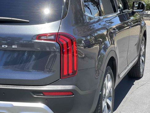 Used 2022 Kia Telluride EX w/ EX Premium Package FWD image 60