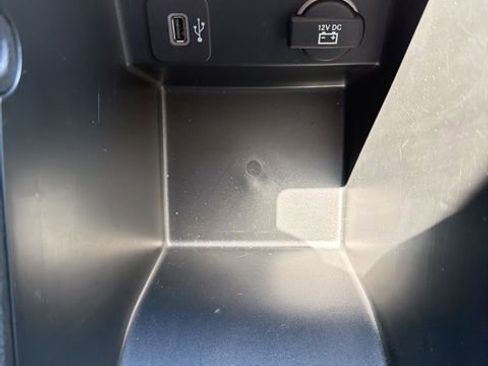 Used 2017 Jeep Cherokee Latitude w/ True North Edition image 31