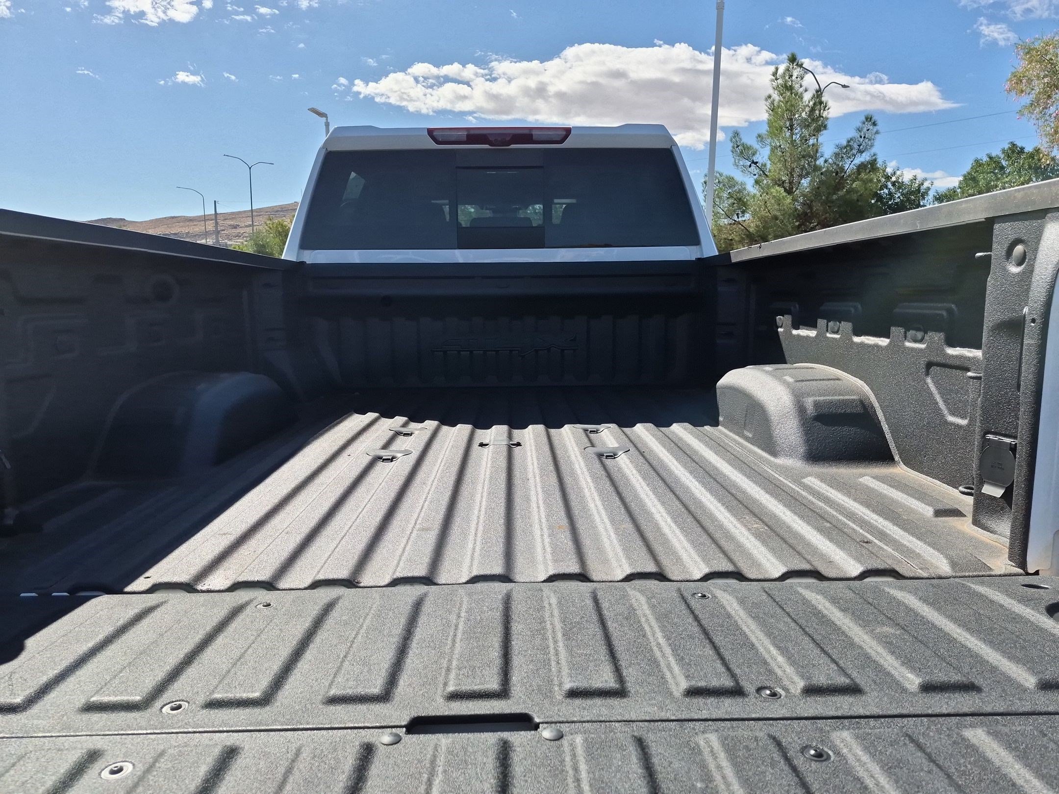 Used 2024 GMC Sierra 2500 AT4X AWD/4WD image 30