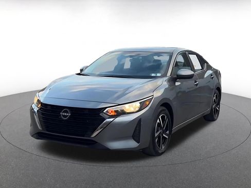 Used 2025 Nissan Sentra SV image 7