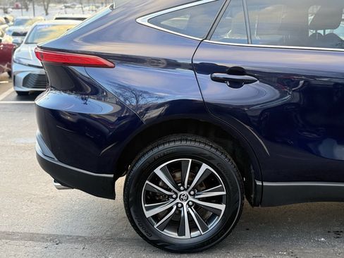 Certified 2023 Toyota Venza LE image 8