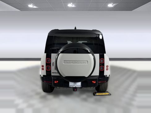 New 2026 Land Rover Defender 110 X AWD/4WD image 10