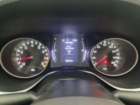 Used 2021 Jeep Compass Latitude FWD image 23