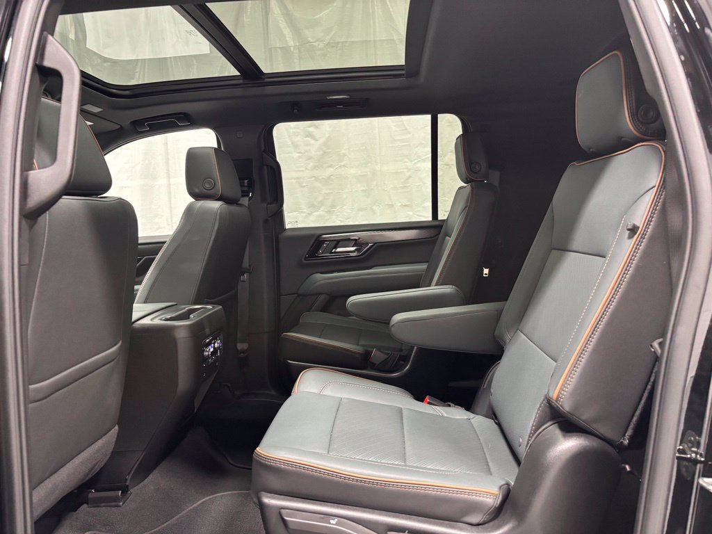 Used 2026 GMC Yukon XL AT4 AWD/4WD image 44