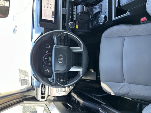 Used 2025 Toyota Tacoma SR5 image 37