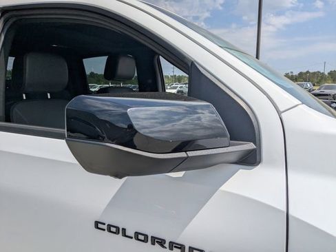 Used 2023 Chevrolet Colorado ZR2 w/ ZR2 Convenience Package III image 11