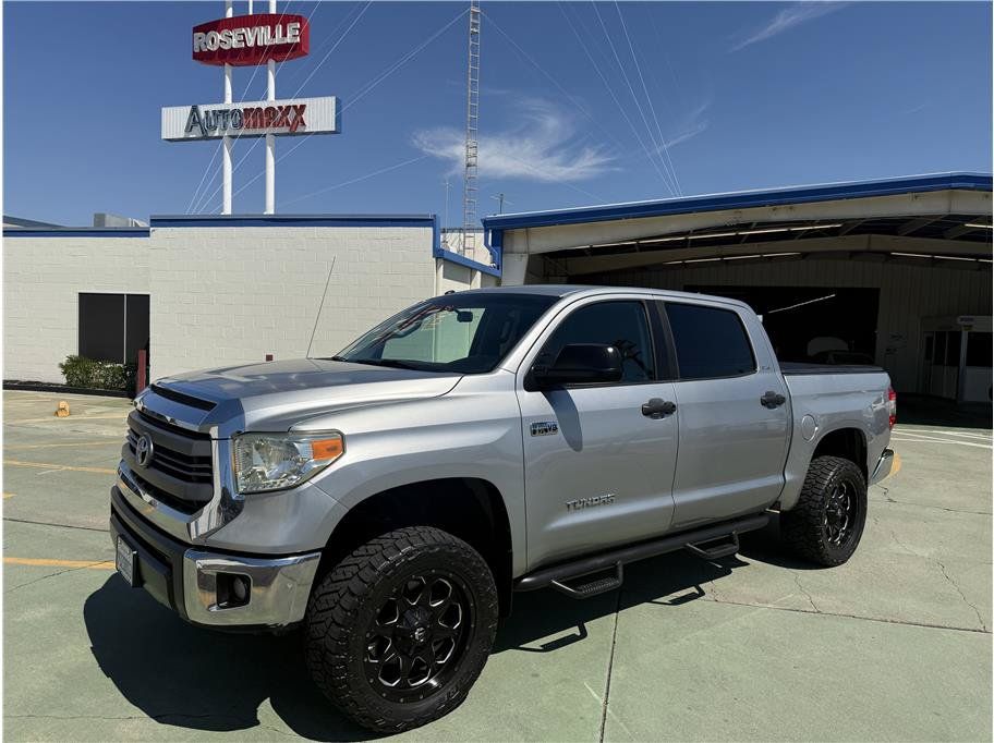 Used 2014 Toyota Tundra SR5 AWD/4WD image 1