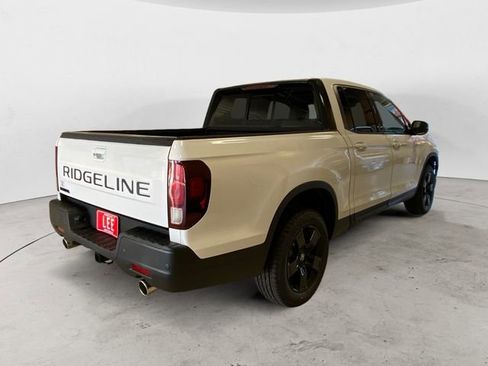 New 2026 Honda Ridgeline Black Edition image 5