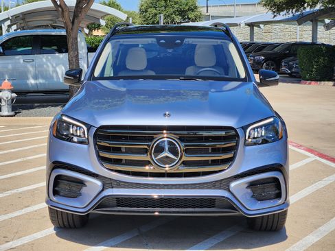 New 2026 Mercedes-Benz GLS 580 4MATIC image 5