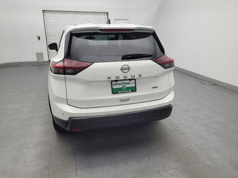 Used 2024 Nissan Rogue S AWD/4WD image 6