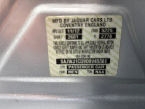 Used 2013 Jaguar XJ AWD image 75