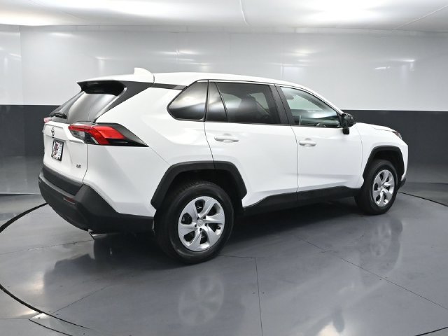 Used 2025 Toyota RAV4 LE FWD image 4