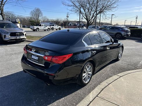 Used 2017 INFINITI Q50 3.0t Premium w/ Driver Assistance Package image 8