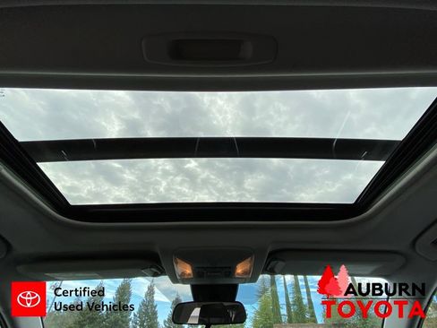 Certified 2021 Toyota RAV4 XLE w/ Convenience Package AWD/4WD image 30