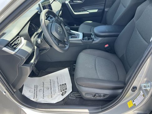 Used 2023 Toyota RAV4 XLE FWD image 16