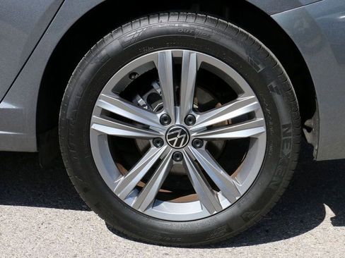 Used 2024 Volkswagen Jetta SE image 10