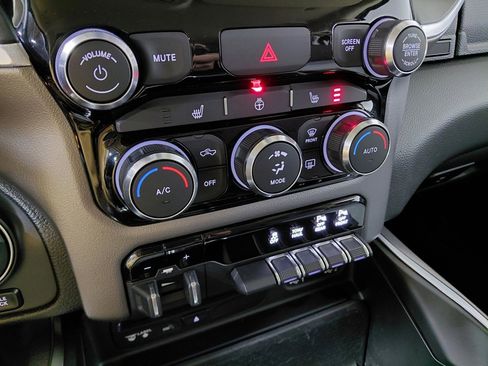 Certified 2019 RAM 1500 Big Horn image 41