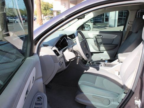 Used 2017 Chevrolet Traverse LS image 10