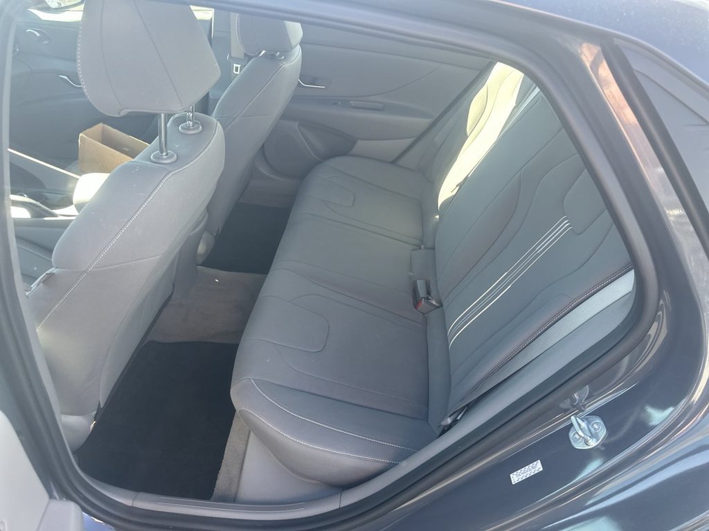 Used 2023 Hyundai Elantra SEL FWD image 28
