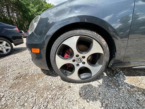 Used 2012 Volkswagen Golf 4-Door FWD image 11