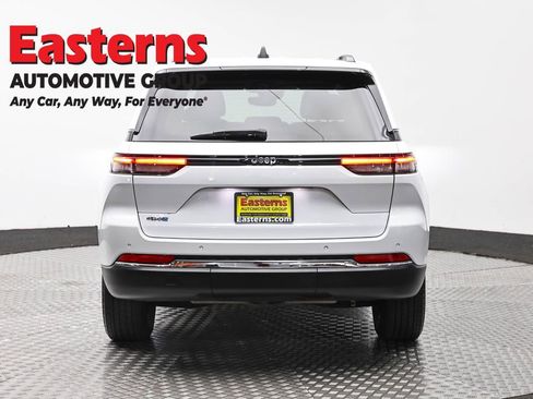 Used 2022 Jeep Grand Cherokee Limited 4xe AWD/4WD image 6
