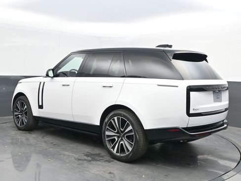 New 2025 Land Rover Range Rover SE image 5