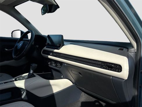 Certified 2023 Honda HR-V LX image 30