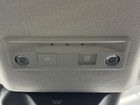 Used 2025 Nissan Kicks SV image 18