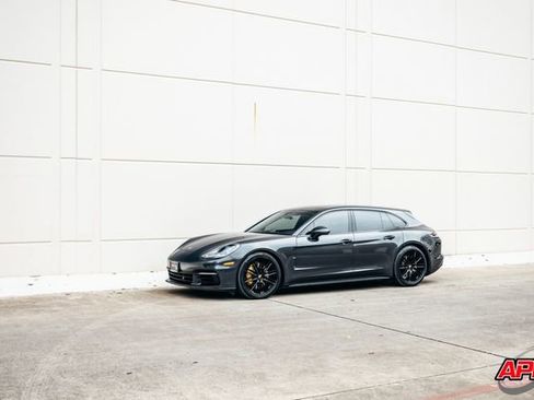 Used 2018 Porsche Panamera 4S image 19