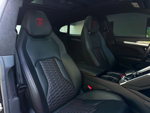 Used 2019 Lamborghini Urus image 26