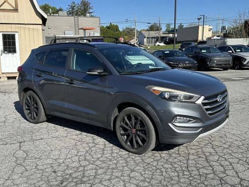 Used 2017 Hyundai Tucson Night image 2