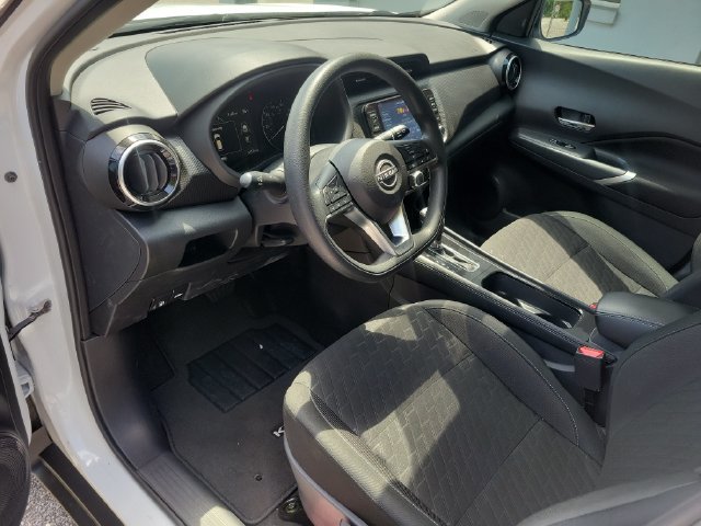 Used 2024 Nissan Kicks SV FWD image 6