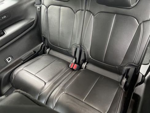 Used 2025 Jeep Grand Cherokee L Limited w/ Black Appearance Package image 14