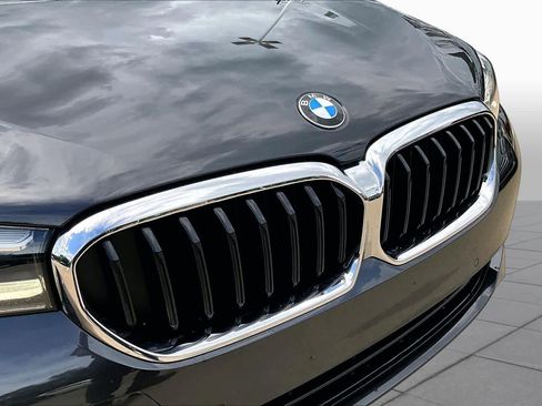 Used 2023 BMW 530i w/ Convenience Package RWD image 29
