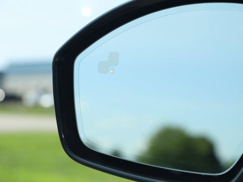 Used 2024 Land Rover Discovery Sport S image 32