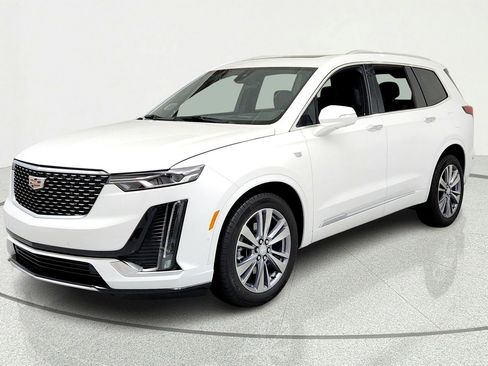 Certified 2025 Cadillac XT6 Premium Luxury w/ Technology Package AWD/4WD image 1