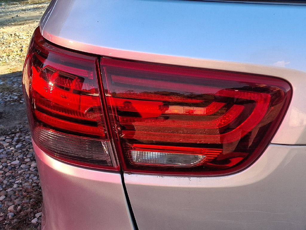 Used 2020 Kia Sorento LX AWD/4WD image 9