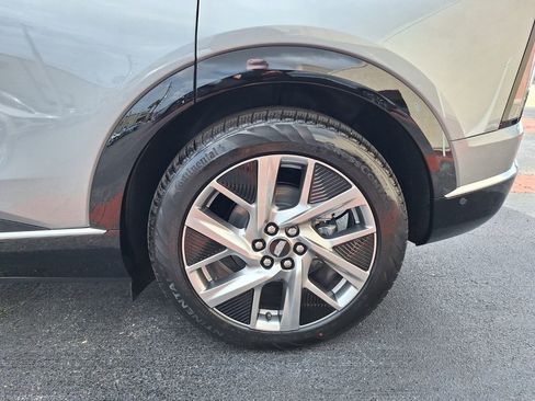 New 2026 Cadillac Optiq Luxury 2 RWD image 15