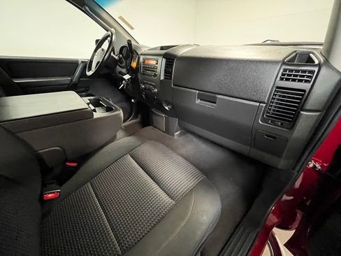 Used 2009 Nissan Titan SE w/ SE Drivers Convenience Pkg RWD image 10