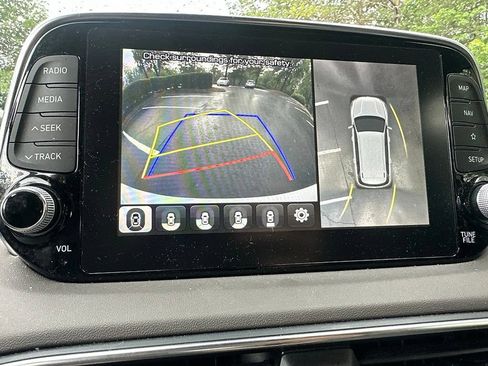 Used 2020 Hyundai Santa Fe Limited FWD image 15